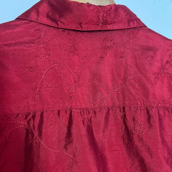 Dressbarn Womens Rich Red Button Down Shirt 100% Pure Silk Floral Paisley Preppy - Picture 12 of 14